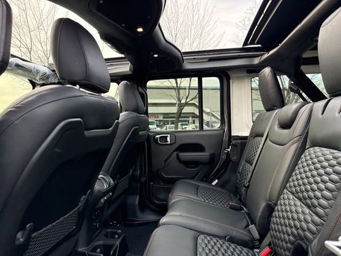 New 2026 Jeep Wrangler Unlimited Rubicon w/ Safety Group image 21