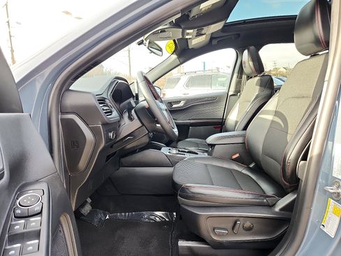 Used 2025 Ford Escape ST-Line w/ Cold Weather Package image 14