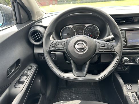 New 2025 Nissan Kicks Play S image 23