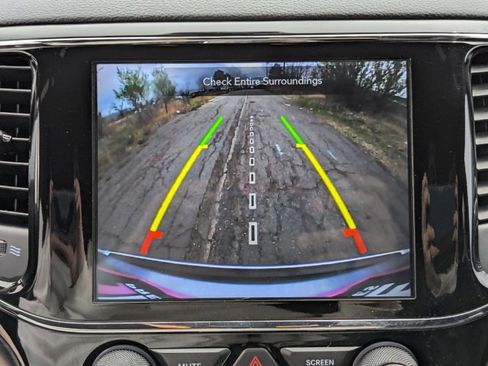 Used 2019 Jeep Grand Cherokee Limited w/ Luxury Group II image 14