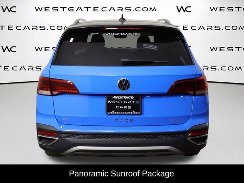 Used 2023 Volkswagen Taos SE w/ Panoramic Sunroof Package image 4