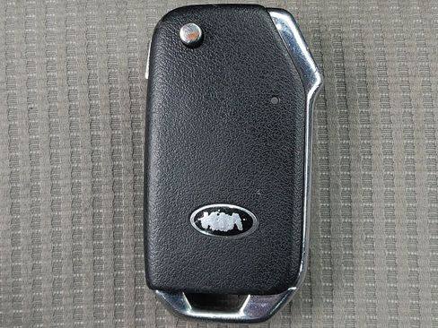 Used 2019 Kia Forte LXS image 32