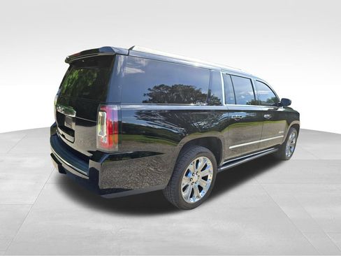 Used 2015 GMC Yukon XL Denali w/ Premium Package RWD image 13