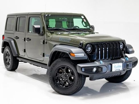 Used 2023 Jeep Wrangler Unlimited w/ Cold Weather Group AWD/4WD image 6