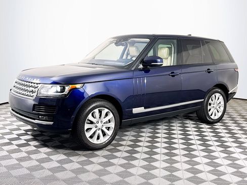 Used 2017 Land Rover Range Rover HSE AWD/4WD image 4