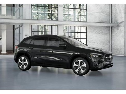 New 2026 Mercedes-Benz GLA 250 4MATIC image 13
