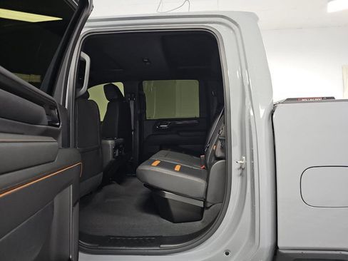 Used 2024 GMC Sierra 2500 AT4 w/ AT4 Premium Plus Package image 8