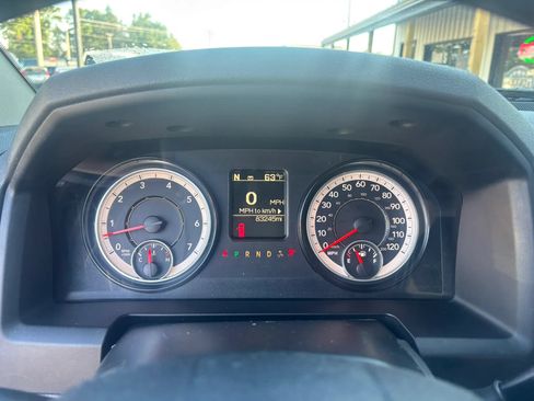 Used 2017 RAM 1500 ST w/ SXT Appearance Group AWD/4WD image 23