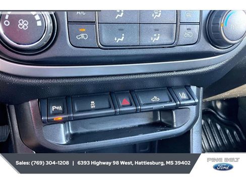 Used 2022 Chevrolet Colorado LT w/ Fleet Safety Package RWD image 23