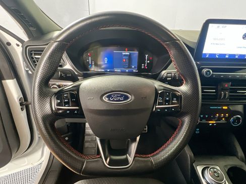 Used 2023 Ford Escape ST-Line image 17