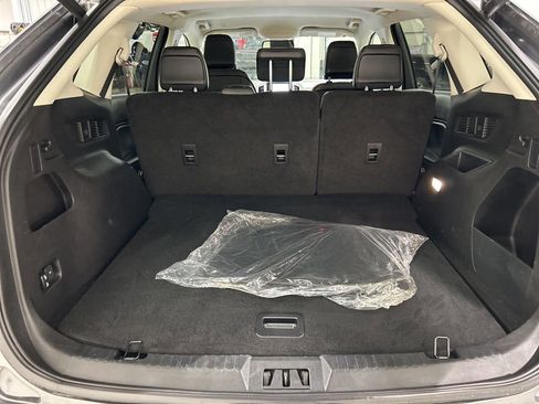 Used 2024 Ford Edge SEL w/ Convenience Package image 28