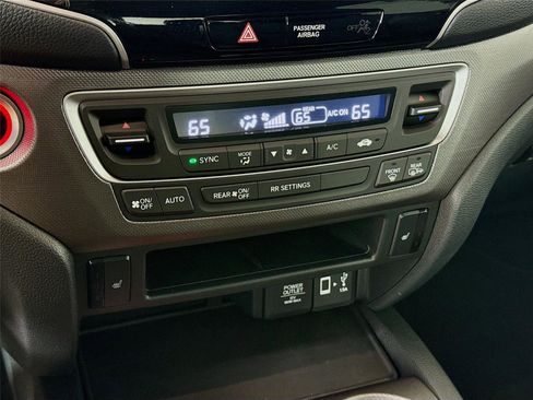 Certified 2023 Honda Ridgeline RTL image 9