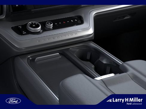 New 2026 Ford Expedition Active AWD/4WD image 15