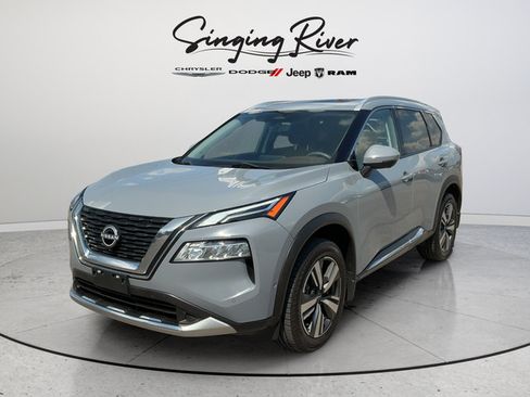 Used 2023 Nissan Rogue Platinum AWD/4WD image 3