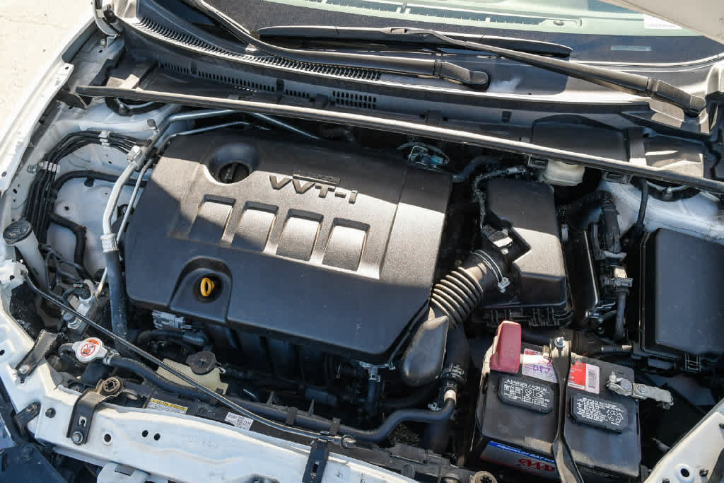 Used 2018 Toyota Corolla LE FWD image 28