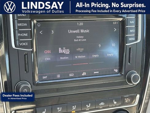 Used 2017 Volkswagen Passat 1.8T SEL Premium FWD image 16