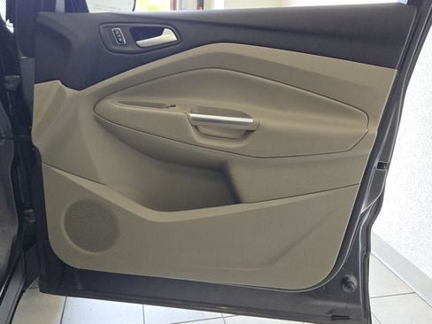 Used 2014 Ford Escape Titanium FWD image 5