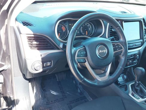 Used 2016 Jeep Cherokee 75th Anniversary image 15