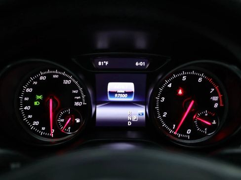 Used 2018 Mercedes-Benz CLA 250 image 32