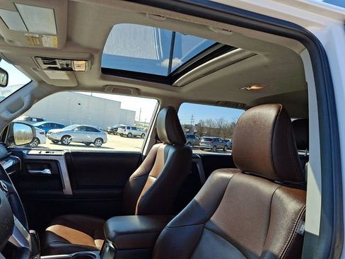 Used 2022 Toyota 4Runner Limited AWD/4WD image 17