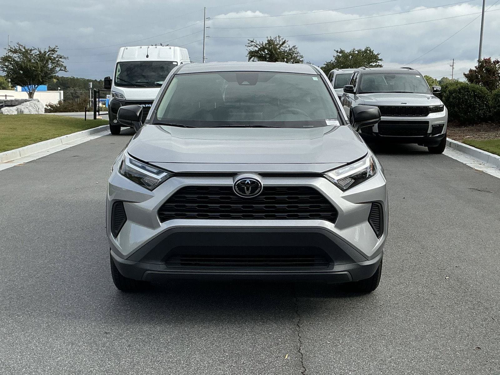 Used 2024 Toyota RAV4 LE FWD image 8