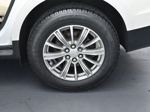 Used 2017 Cadillac XT5 Luxury w/ Driver Awareness Package FWD image 40
