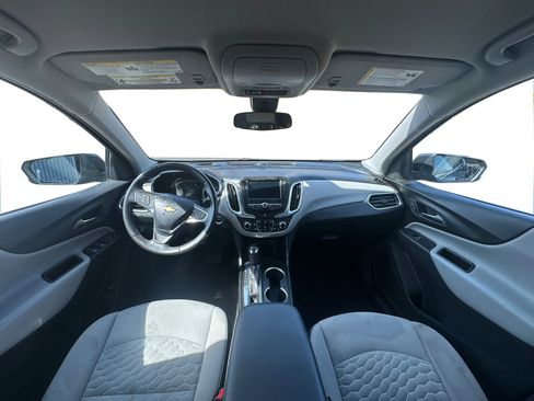 Used 2019 Chevrolet Equinox LT w/ Driver Convenience Package AWD/4WD image 11