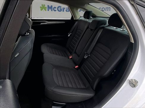Used 2020 Ford Fusion SE AWD/4WD image 25