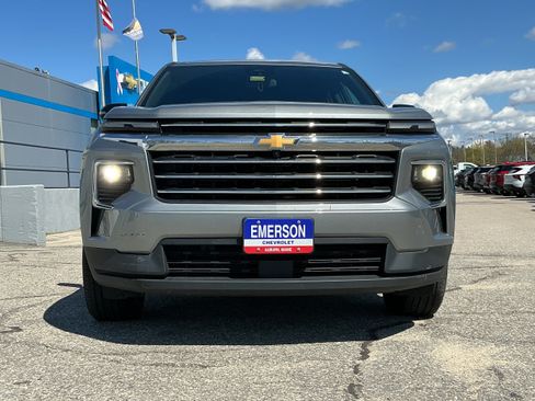 Used 2024 Chevrolet Traverse LT w/ LPO, Floor Liner Package AWD/4WD image 4