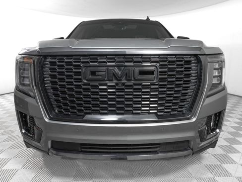 Used 2023 GMC Yukon Denali Ultimate AWD/4WD image 3