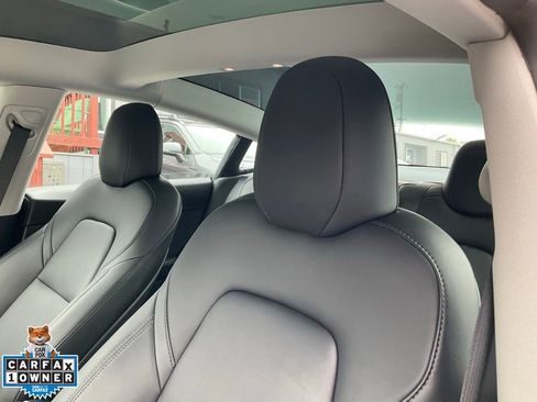 Used 2022 Tesla Model 3 Long Range AWD/4WD image 18