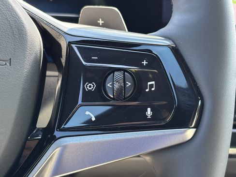 Certified 2025 BMW 530i xDrive w/ Premium Package image 20