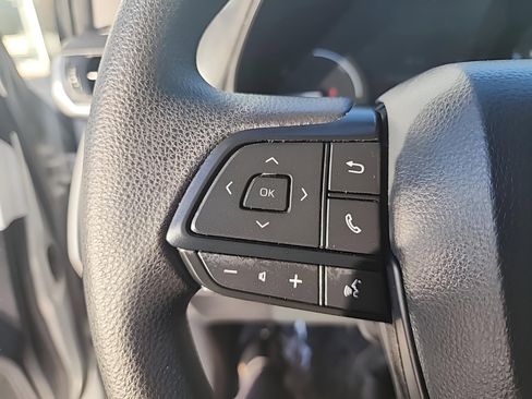 Used 2025 Toyota Sienna LE image 15