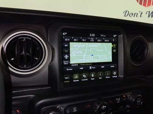Used 2023 Jeep Gladiator Sport AWD/4WD image 22