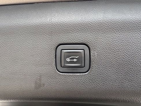 Used 2020 Buick Enclave Premium w/ Surround and Sites Package image 33