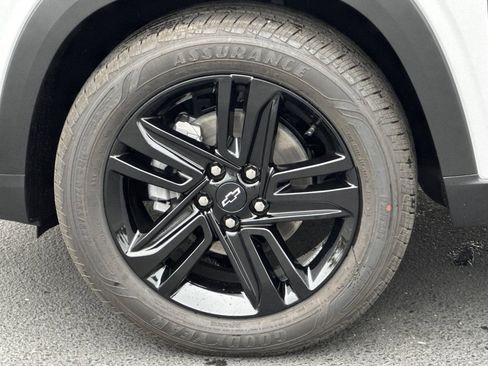 New 2026 Chevrolet Trax ACTIV FWD image 24