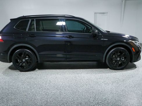 Used 2023 Volkswagen Tiguan SE R-Line FWD image 6