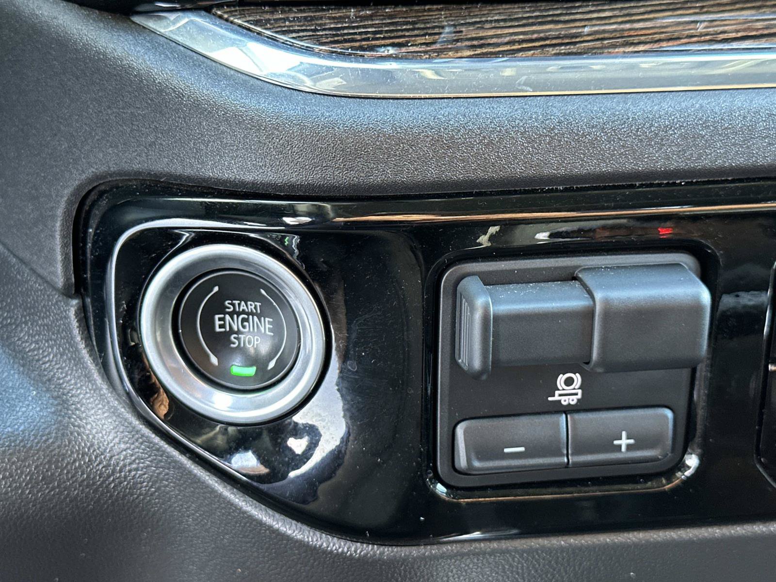 Used 2023 GMC Sierra 1500 Elevation w/ Preferred Package RWD image 19