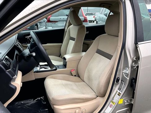 Used 2013 Toyota Camry LE image 8