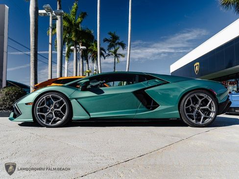 Used 2026 Lamborghini Revuelto AWD/4WD image 2