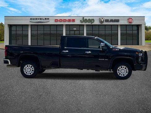 Used 2020 Chevrolet Silverado 3500 LTZ w/ LTZ Plus Package AWD/4WD image 3