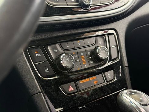 Used 2017 Buick Encore Premium image 23