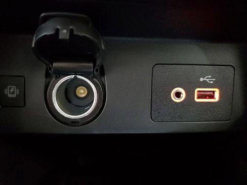 New 2025 Nissan Versa SV w/ Trunk Package image 20