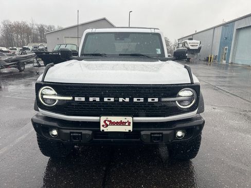 Used 2023 Ford Bronco Wildtrak image 2