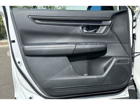 Used 2025 Honda CR-V Sport image 11
