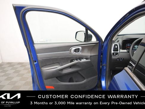 Certified 2022 Kia Sorento SX image 9