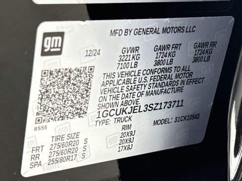 Certified 2025 Chevrolet Silverado 1500 High Country w/ Technology Package image 35