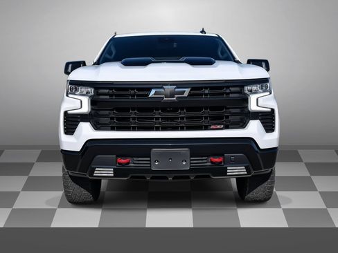 Used 2024 Chevrolet Silverado 1500 LT Trail Boss w/ LT Trail Boss Premium Package AWD/4WD image 2