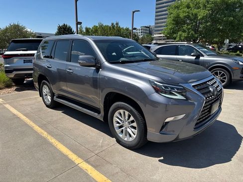 Used 2021 Lexus GX 460 Premium w/ Premium Package AWD/4WD image 2