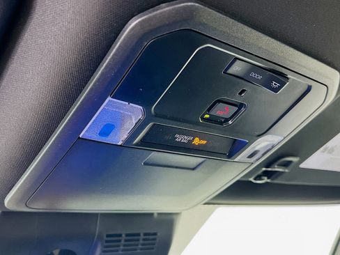 Used 2025 Toyota Tacoma TRD Off-Road image 22